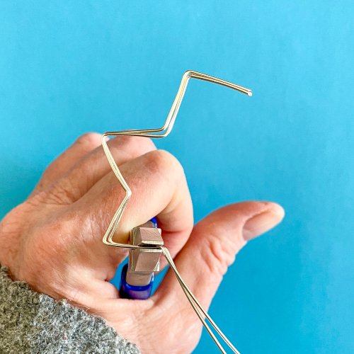 Margot Potter's Shine a Star Earrings - , Contemporary Wire Jewelry, Design, , Mark the wire as before and bend both wires